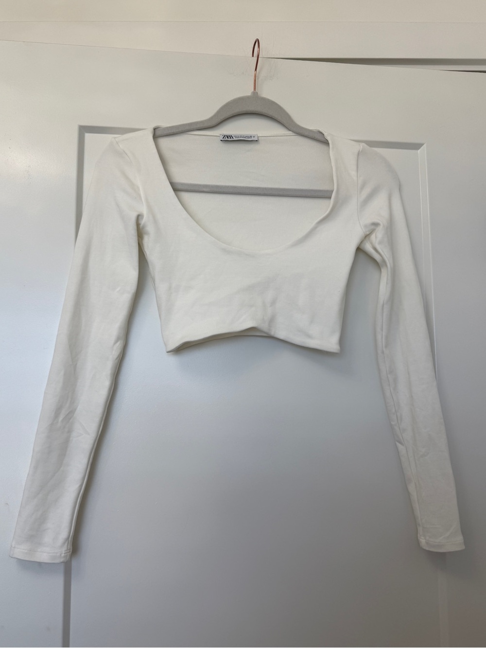 Zara Cream Long-Sleeve Scoop Crop Top